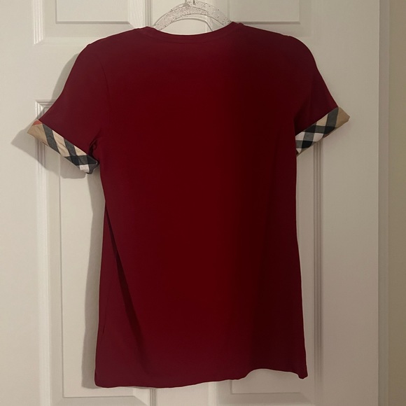 Woman’s Authentic Burberry shirt - Picture 2 of 3